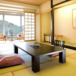 Japanese-Style Room